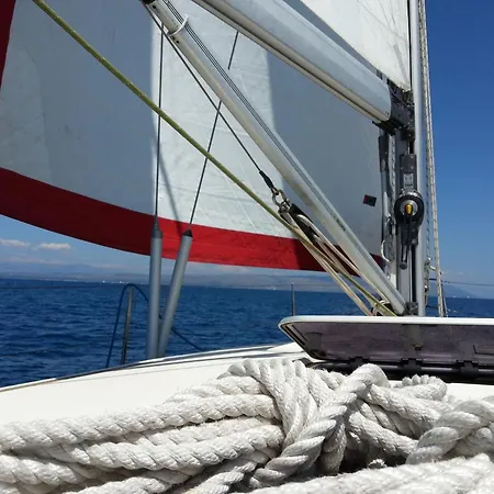 3 Or 5 Days Sailing Cruise In Croatia スプリト